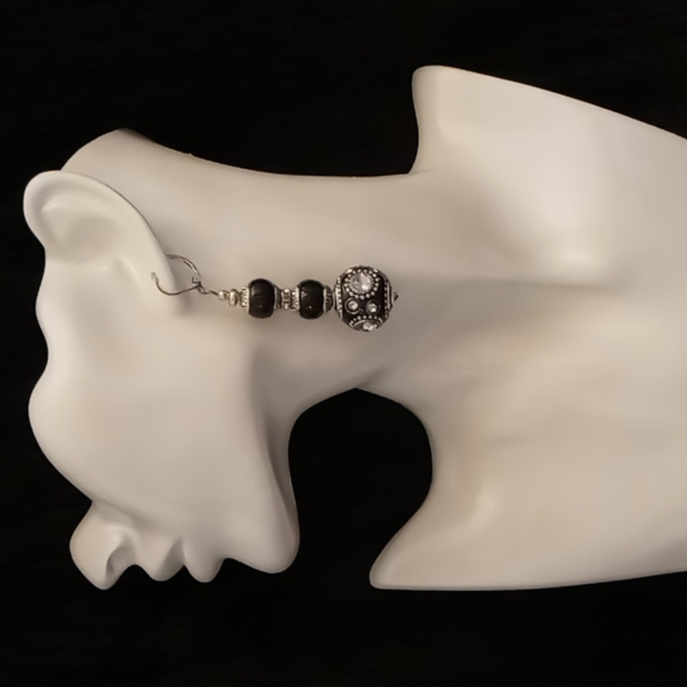 NEW! ♥️Graduated Chunky Black Lamp Drop Earrings! - Picture 1 of 5